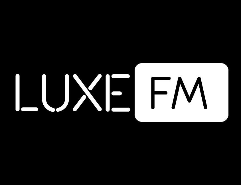 logo luxe fm
